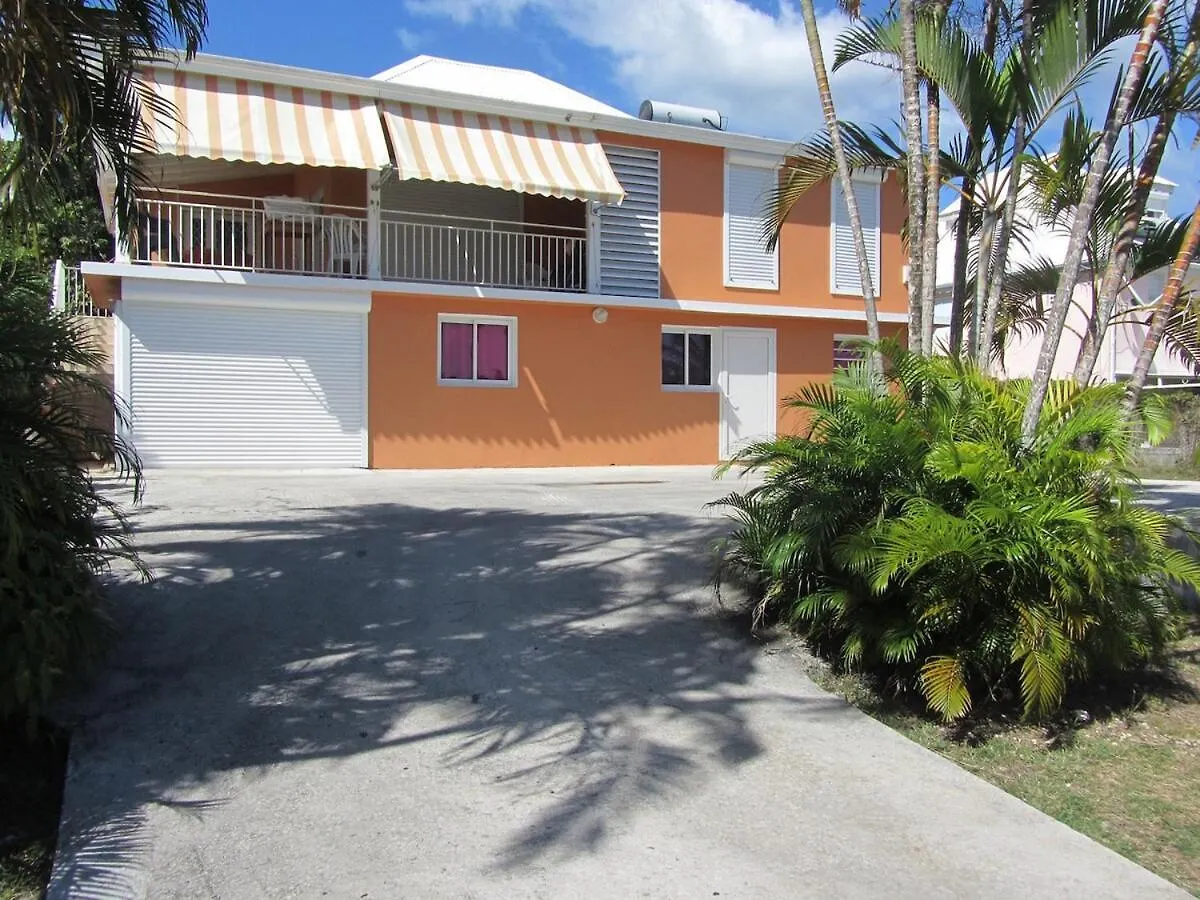 F2 A Baie-Mahault Apartman